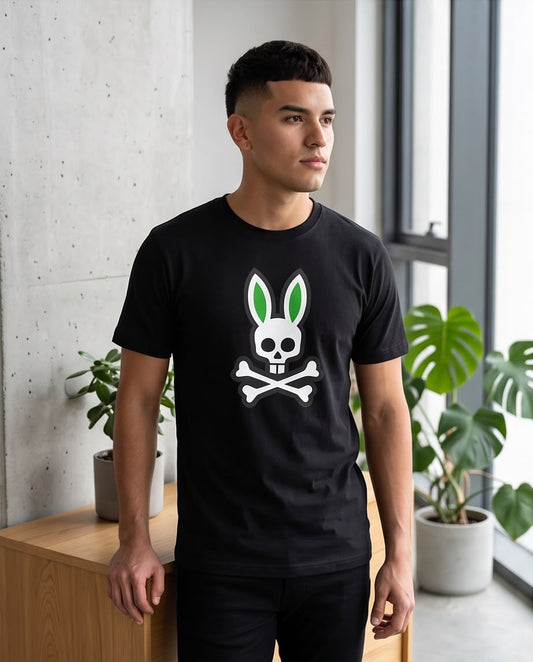 Camiseta negra Psycho Bunny conejo blanco orejas verdes, vista frontal