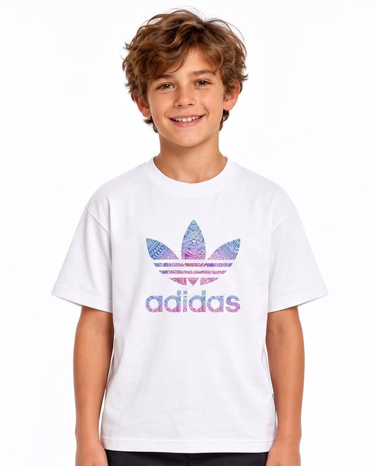 Camiseta Niño Adidas Trébol Mandala Degradado Blanca Semi Oversize