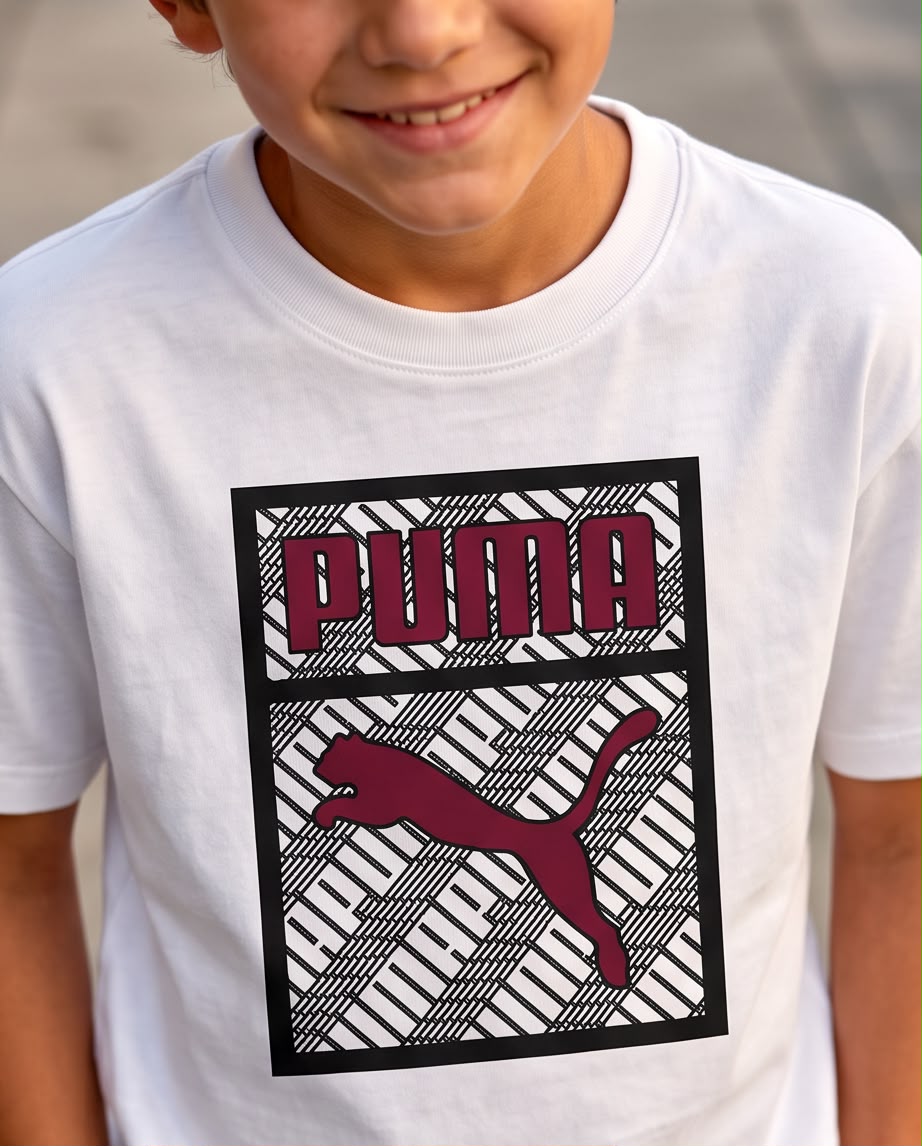 Camiseta Niño Puma Logo Vinotinto Geométrico Blanca Semi Oversize