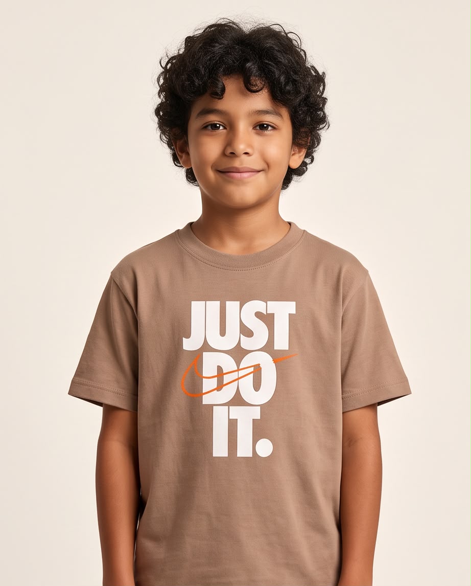 Camiseta Niño Nike Just Do It Camel Semi Oversize