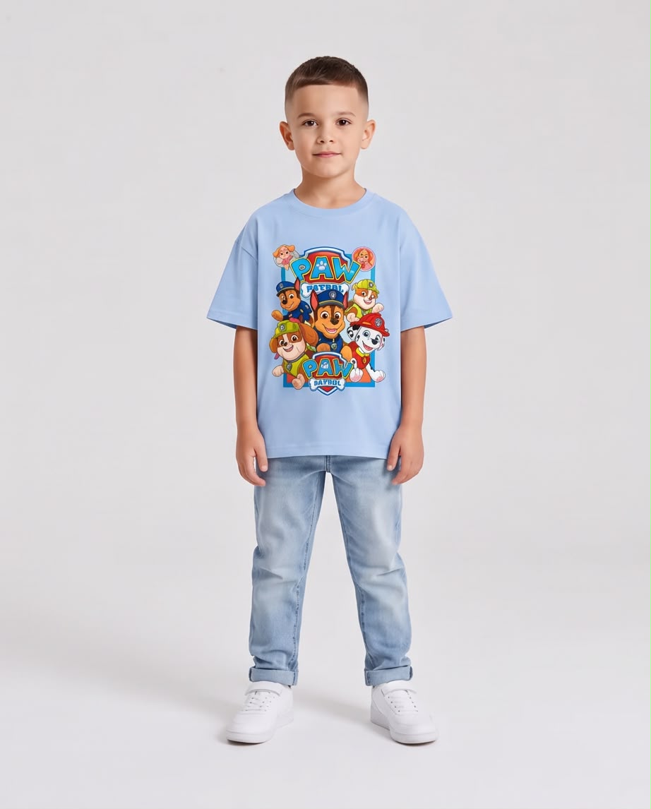Camiseta Niño Paw Patrol Escudos y Personajes Azul Cielo Semi Oversize