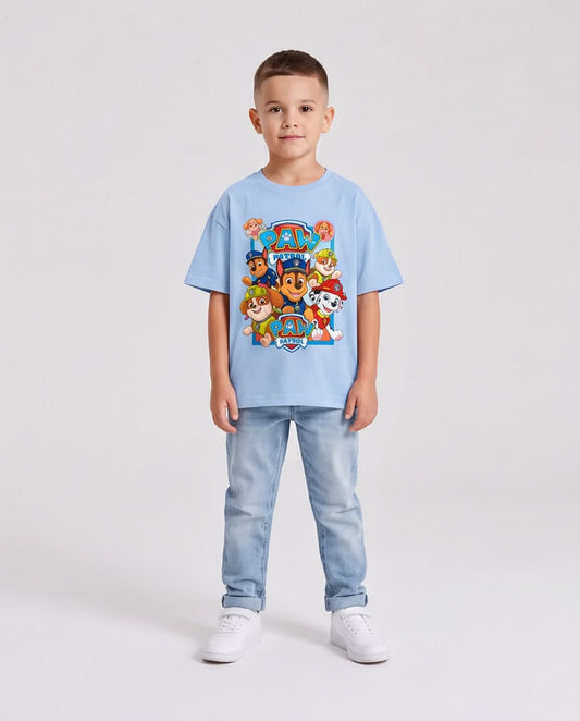 Camiseta Niño Paw Patrol Escudos y Personajes Azul Cielo Semi Oversize