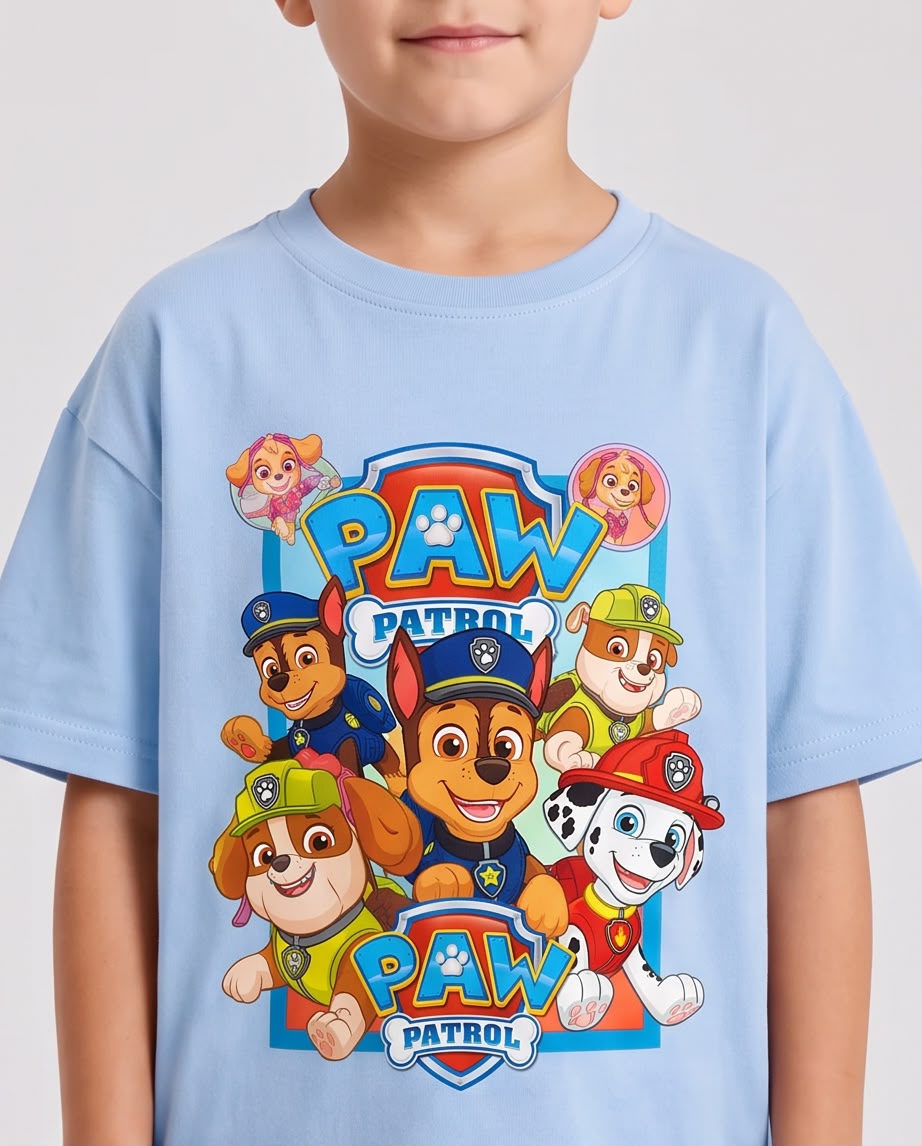Camiseta Niño Paw Patrol Escudos y Personajes Azul Cielo Semi Oversize