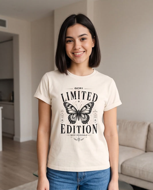 Camiseta Mujer Limited Edition Mariposa Crema, vista frontal