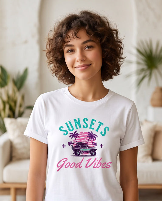 Camiseta mujer Sunsets Good Vibes blanca, vista frontal