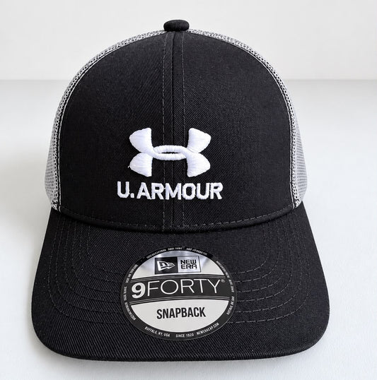 INFANTIL Gorra Under Armour Negra con Malla Blanca