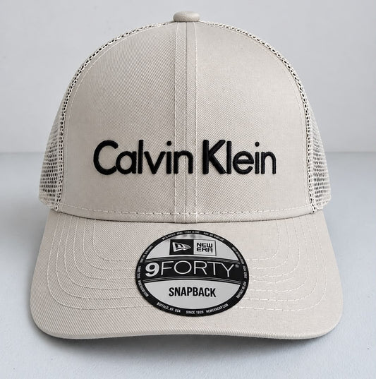 INFANTIL Gorra Calvin Klein Beige con Malla Beige