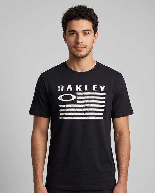 Camiseta Negra OAKLEY Franjas Blancas Desgastadas Regular Fit