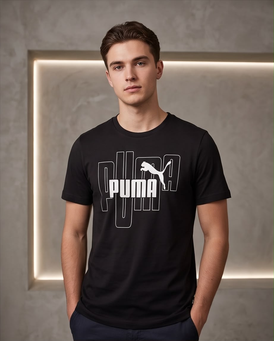Camiseta Negra PUMA Letras Delineadas Blancas Regular Fit