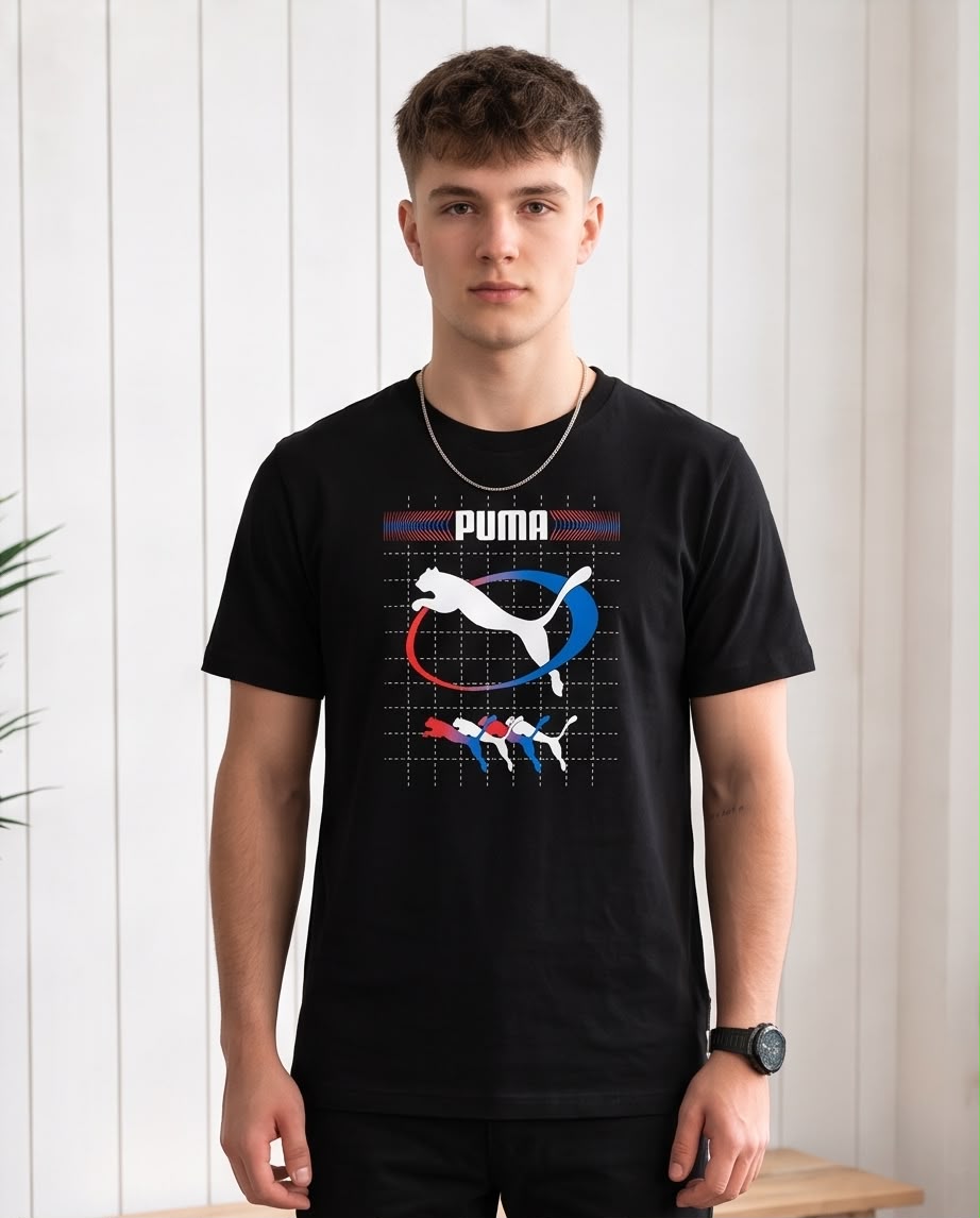 Camiseta Negra PUMA Órbita Roja y Azul Regular Fit