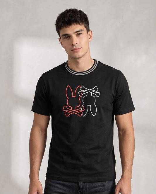Camiseta Negra Conejos Rojo y Blanco Cuello Rayado Regular Fit