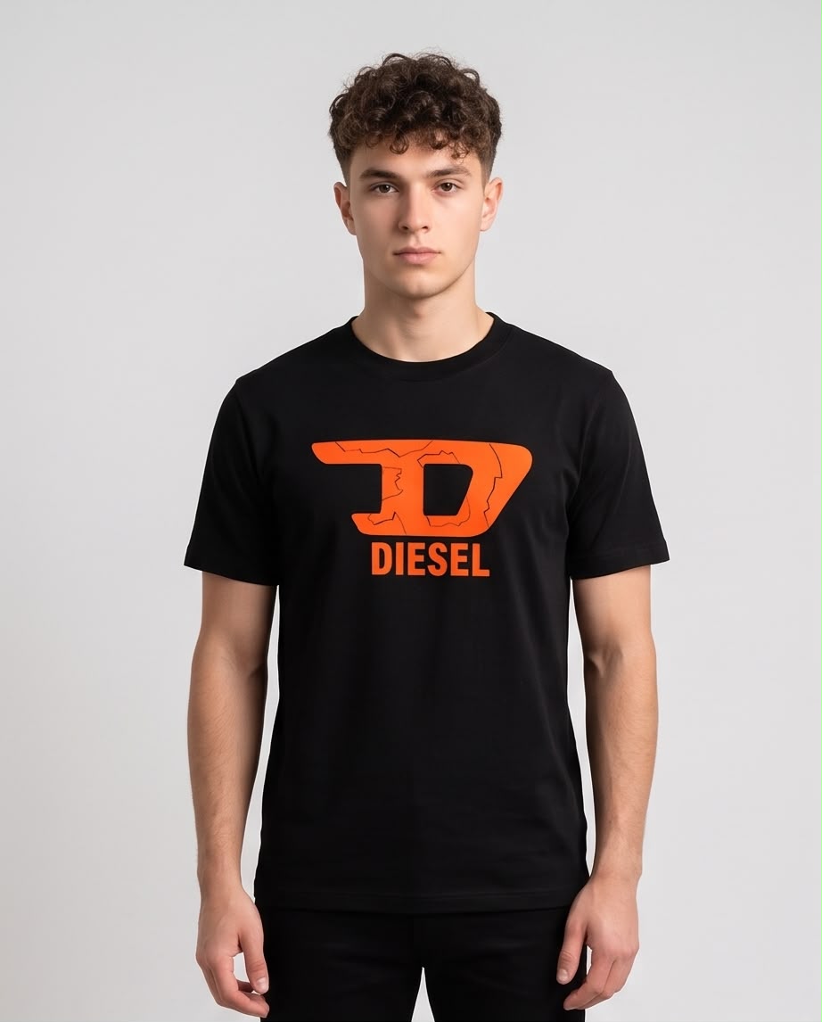 Camiseta Negra DIESEL Logo Naranja Efecto Agrietado Regular Fit