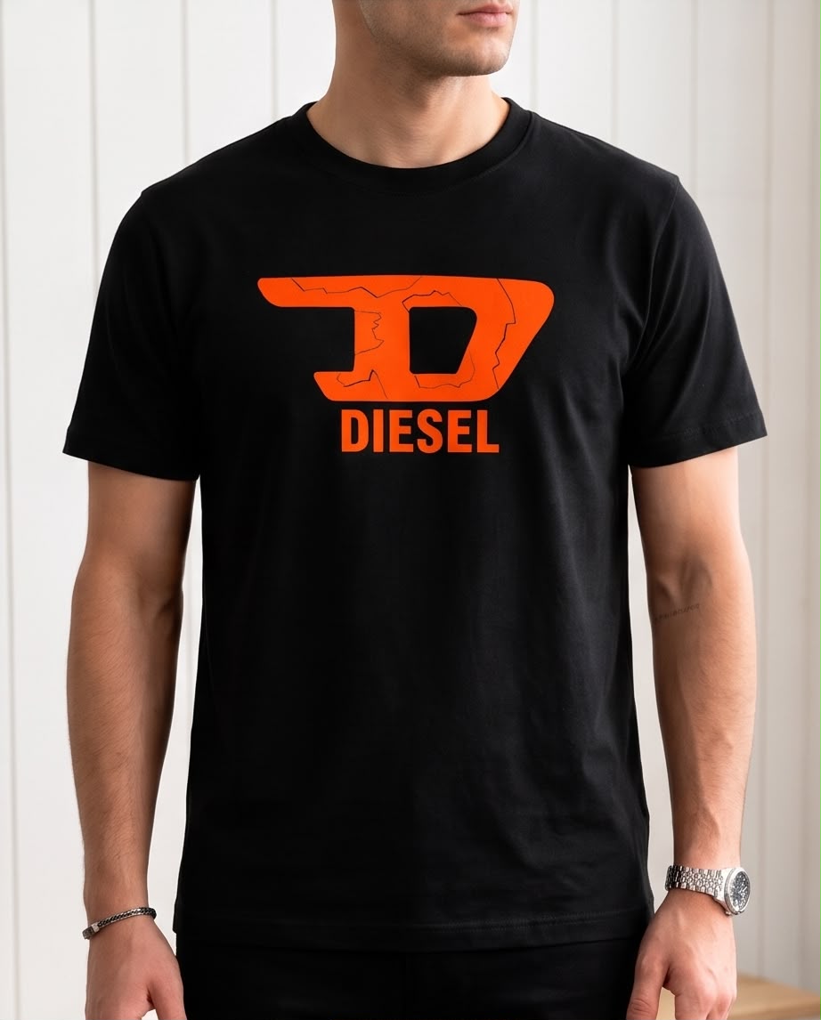 Camiseta Negra DIESEL Logo Naranja Efecto Agrietado Regular Fit