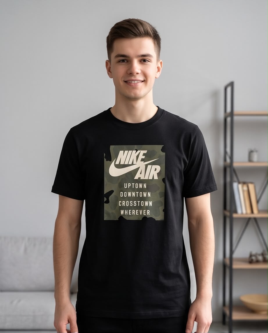 Camiseta Negra NIKE Air Camuflada Verde Oliva y Beige Regular Fit