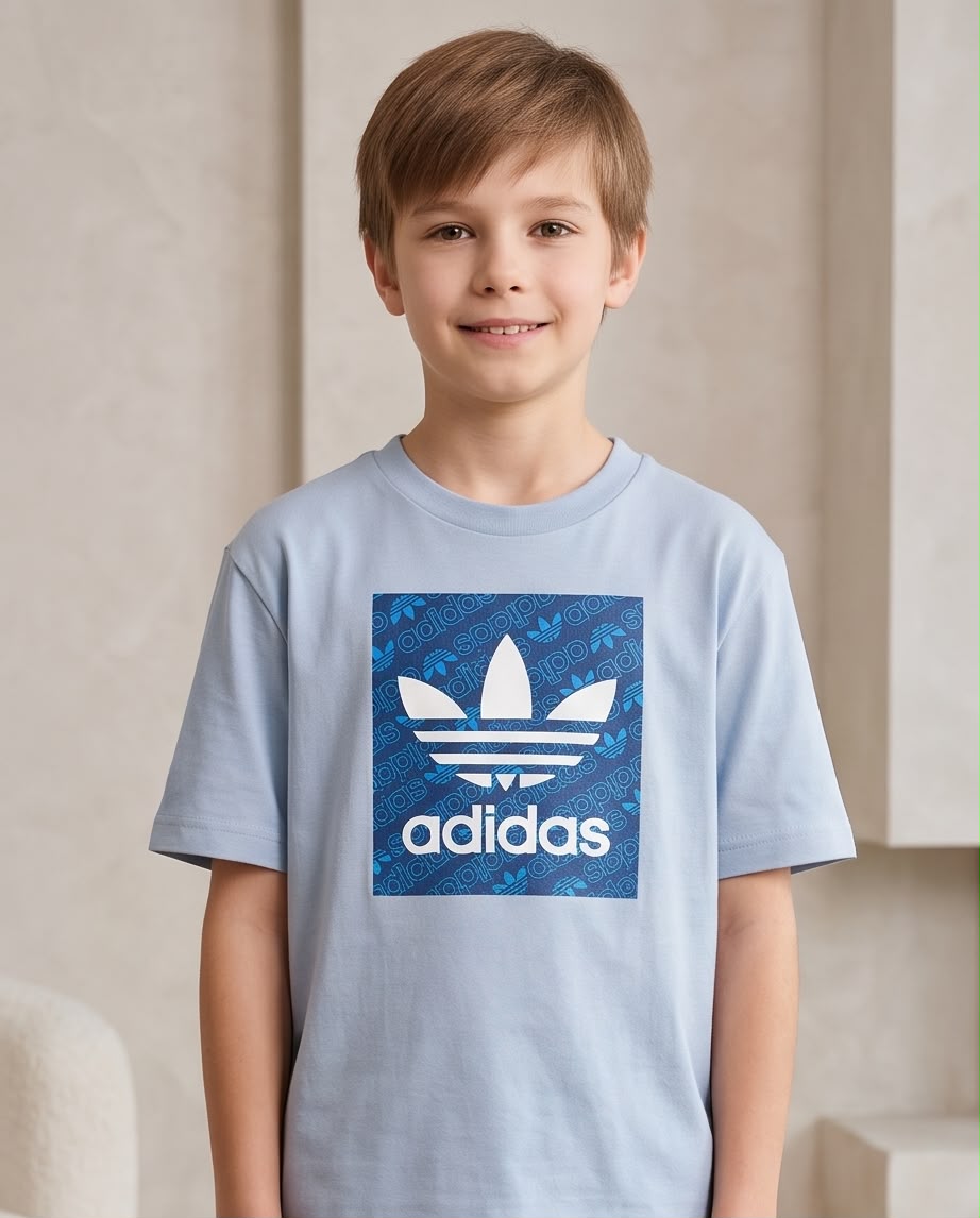 Camiseta Niño adidas Trébol Blanco Recuadro Azul Monograma Azul Cielo Semi Oversize