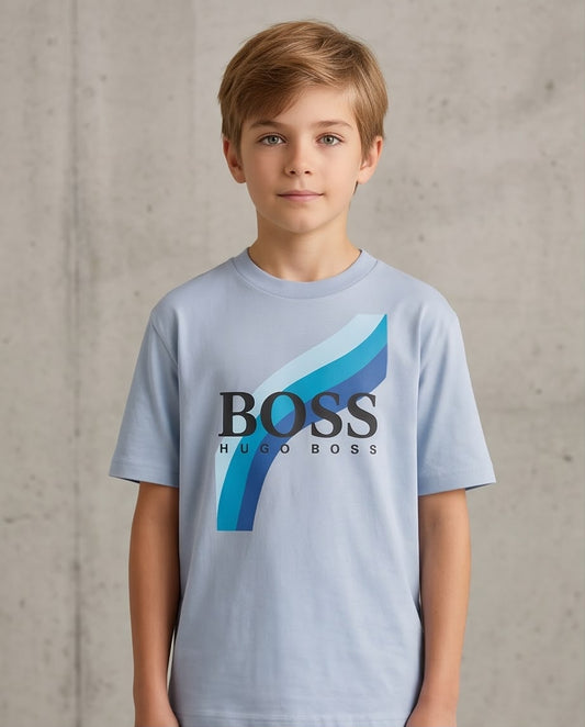 Camiseta Niño BOSS Franjas Curvas Azules Azul Cielo Semi Oversize