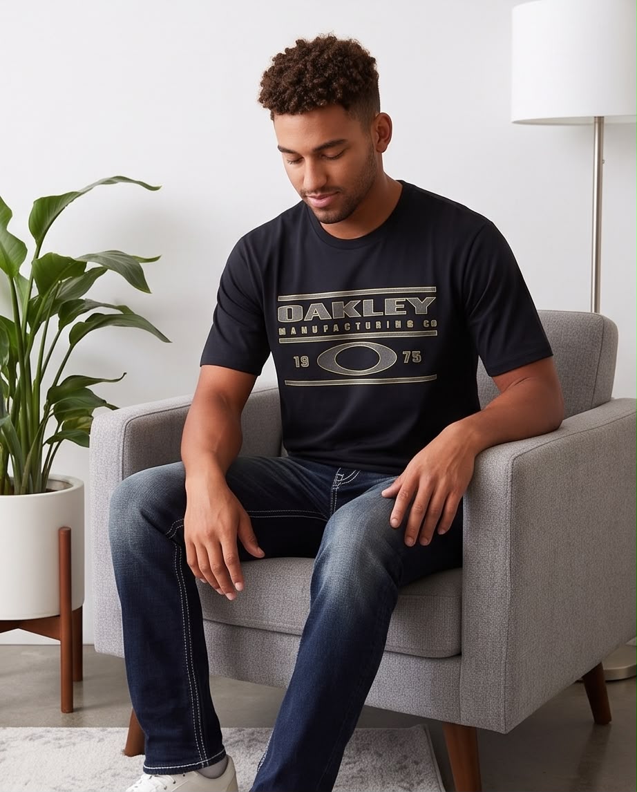Camiseta Negra OAKLEY Manufacturing 1975 Gris Regular Fit