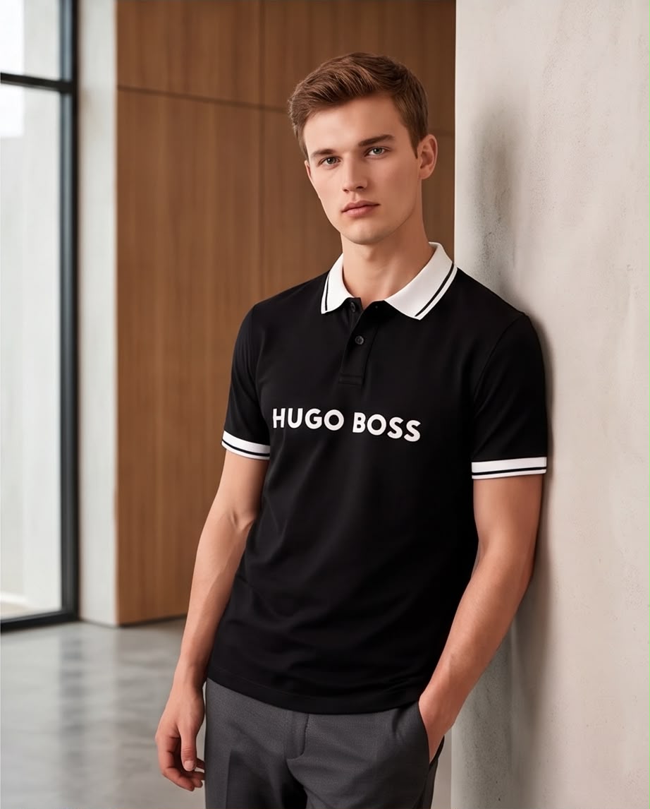 Camiseta Tipo Polo Negra HUGO BOSS Cuello y Puños Blancos Regular Fit